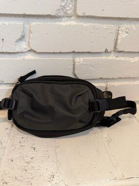 Cotopaxi Black Hip Pack Fanny Pack Belt Bag